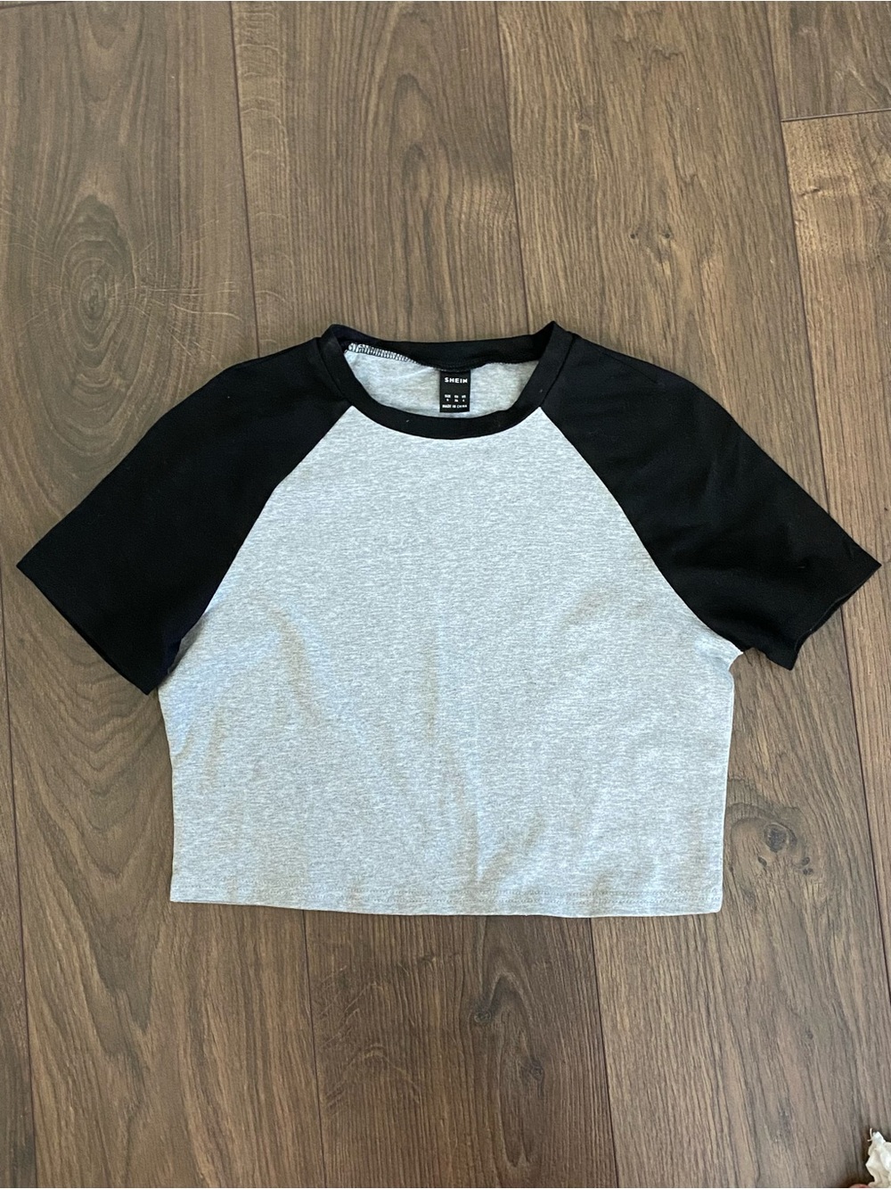 Bundle of 4 Black and White Short Sleeve Small Crop Tops. - Picture 5 of 5